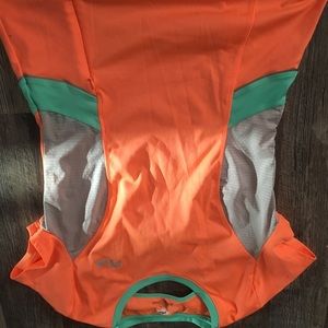 Cute workout top size small